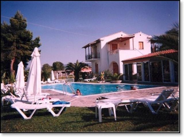 Loula Apartments Sidari  Exterior photo
